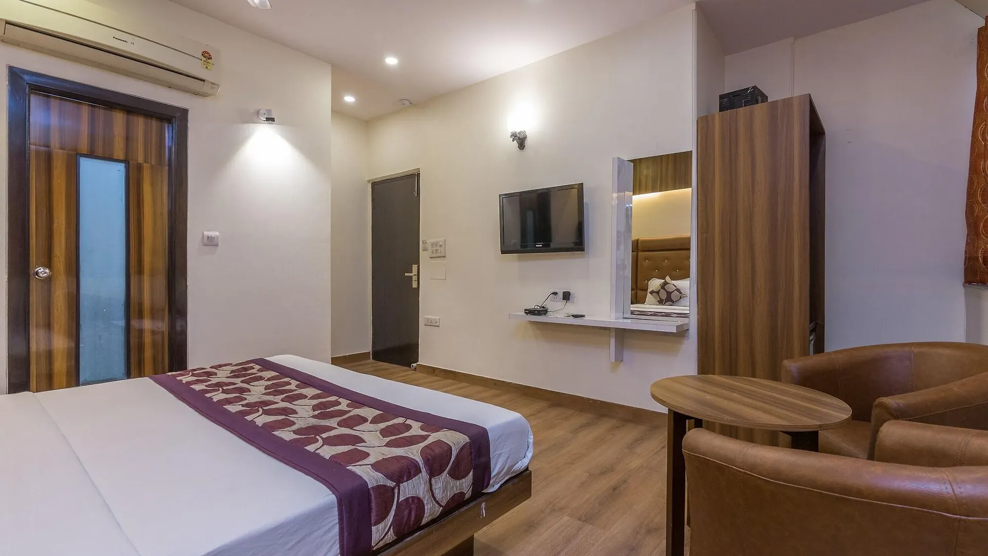 Rupam Hotel Delhi